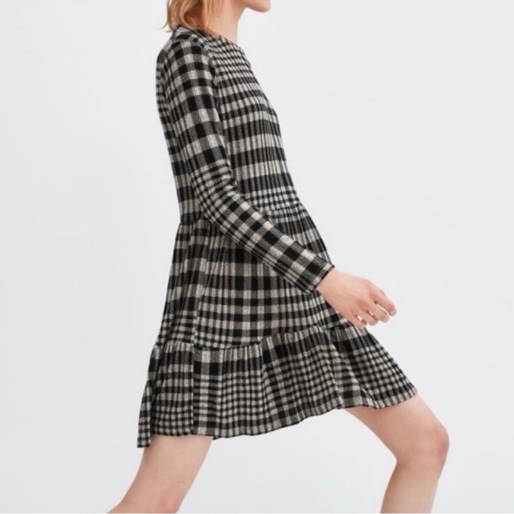 Zara Black and Tan Plaid Long Sleeve Tiered Smock Dress
Medium